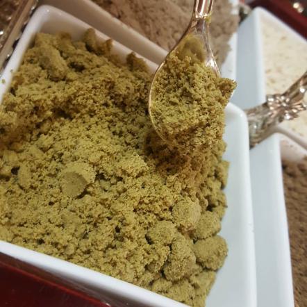 بررسی سود حاصل از فروش قاووت مغز پسته