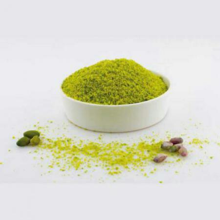 عرضه بهترین قاووت پسته در بازار کرمان