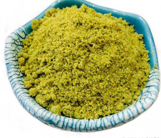 بررسی کیفیت قاووت پسته ای کرمان